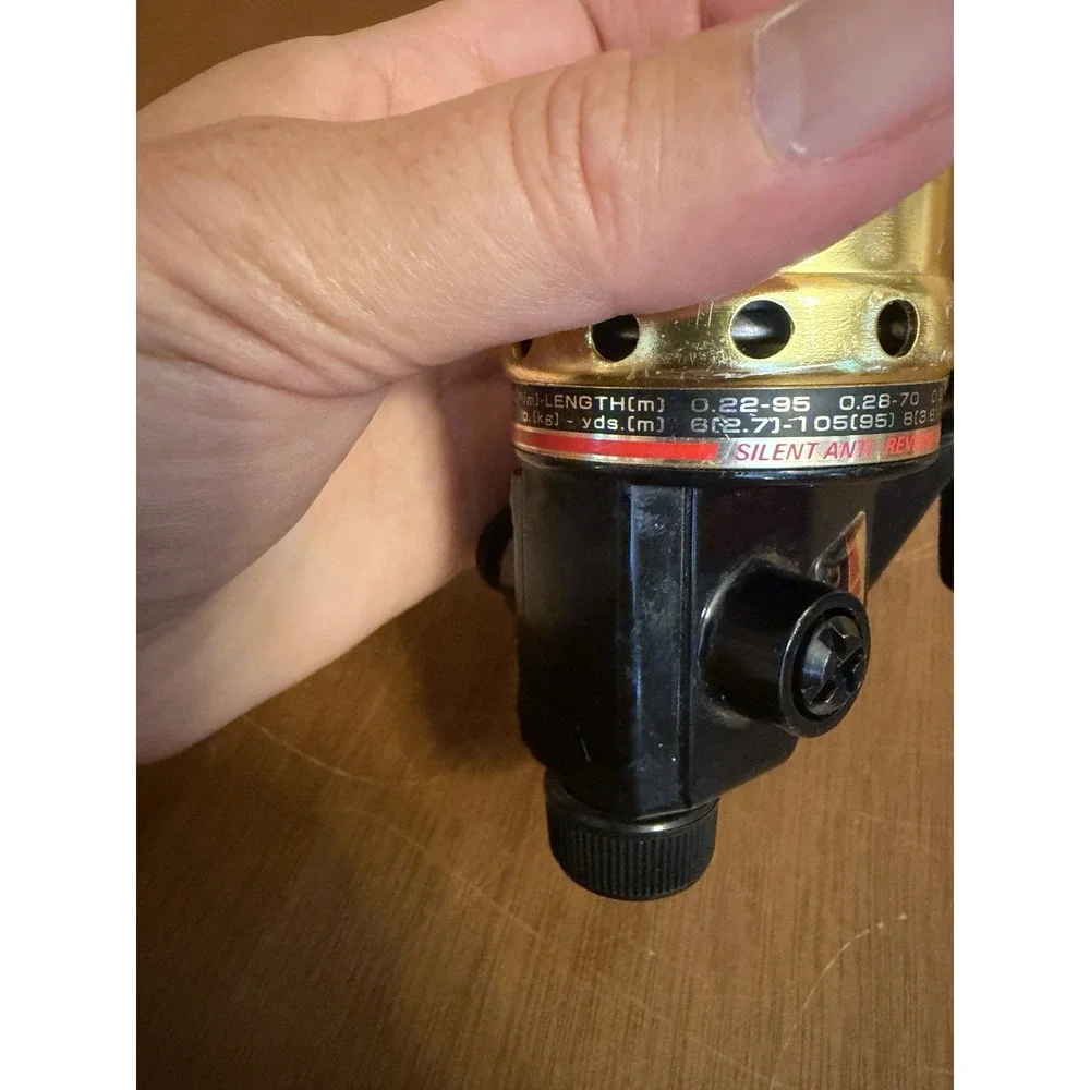 Vintage Daiwa US-80XA Spincast Fishing Reel - Gold & Black Micro Adjustable Drag